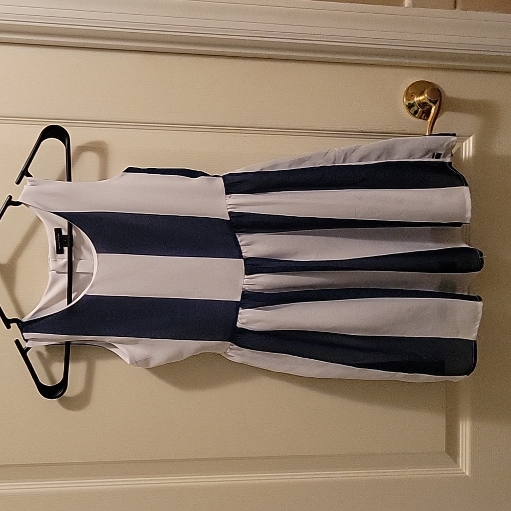 Tommy Hilfiger navy blue & white mini dress Sleeveless gathered sheer sz 7 …EUC